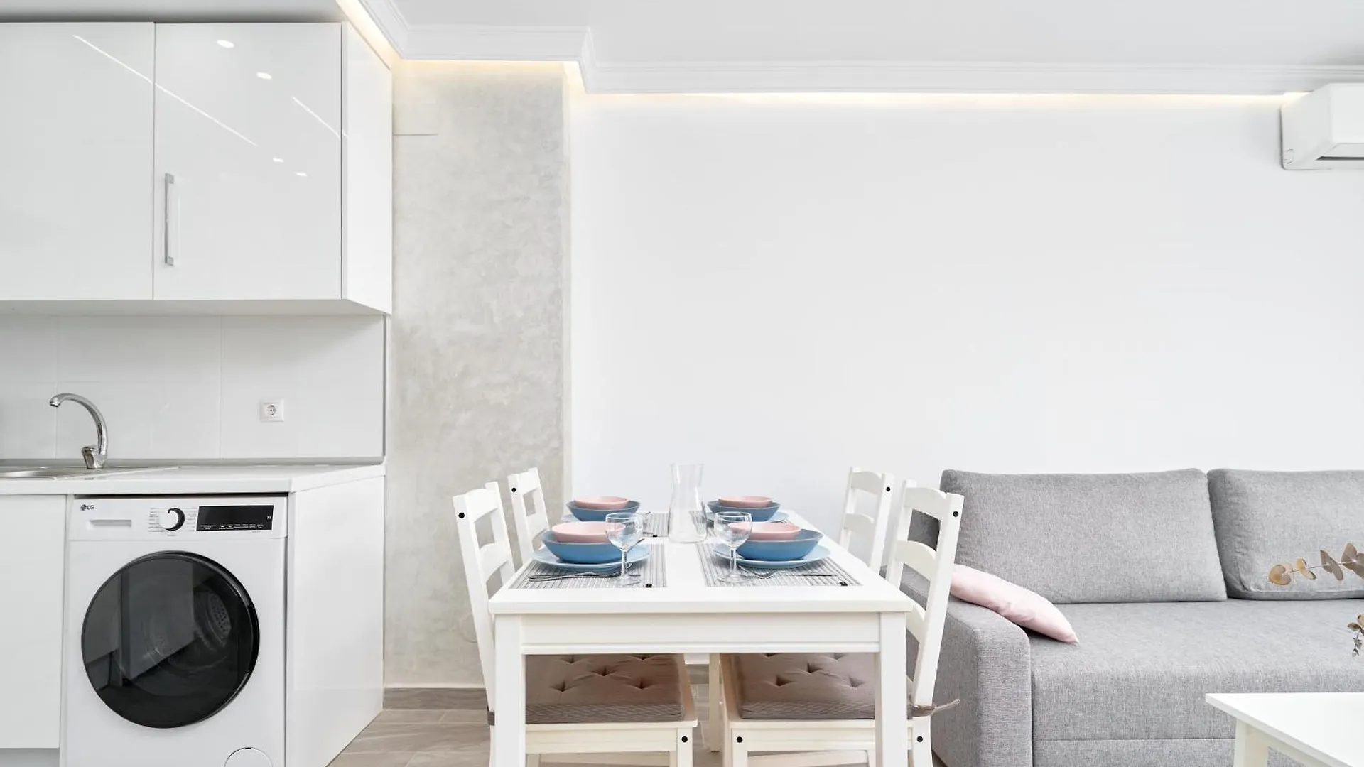 Beachside Bliss Caleta De Velez Daire